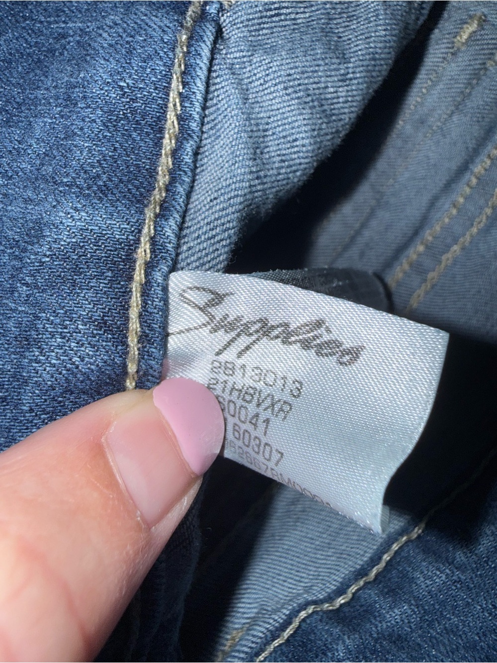 Women's Mid-Rise Blue Denim Jean Shorts with Front Patch Pockets - Picture 4 of 5